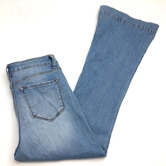 Fashion Nova Women's Jeans Flare Leg High Rise Light Wash Juniors 9 length 32" - Picture 8 of 8